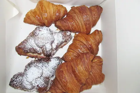 Two Magpies Bakery photo 2